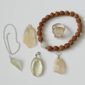 Libyan Desert Glass Jewelry for sale at www.pendant-world.com
