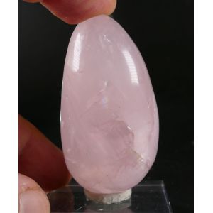 ROSE QUARTZ PALM STONE FROM MADAGASCAR | 58 MM | 67 GRAM (© ROCKSHOP.CZ) | Buy at $11