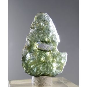 FINE MOLDAVITE NATURAL RAW SPECIMEN 2.52 GRAM | COA & BOX | RARE WITH NATURAL HOLE (© ROCKSHOP.CZ) | Buy at $148