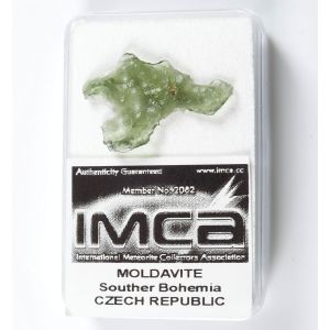 NATURAL RAW MOLDAVITE SPECIMEN 0.91 GRAM | COA & BOX (© ROCKSHOP.CZ) | Buy at $41