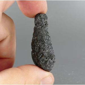 INDOCHINITE TEKTITE RAW TEAR DROP 10.3 GRAM - GUANGDONG,CHINA (© ROCKSHOP.CZ) | Buy at $11.43