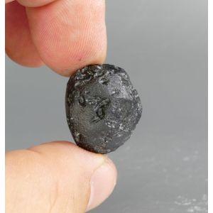 INDOCHINITE TEKTITE RAW SPECIMEN 9.9 GRAM - GUANGDONG,CHINA (© ROCKSHOP.CZ) | Buy at $6.63