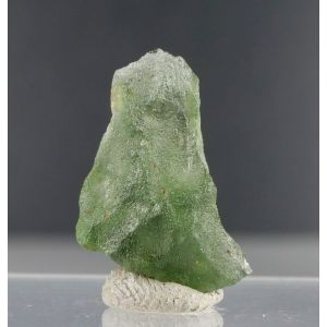 GENUINE RAW MOLDAVITE - 3.35 CT - 0.67 G | WITH BOX & COA (© ROCKSHOP.CZ) | Buy at $29.48