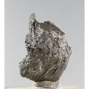 SIKHOTE-ALIN IRON METEORITE 8.1 GRAM FROM SIBERIA,RUSSIA WITH COA & BOX (© ROCKSHOP.CZ) | Buy at $68