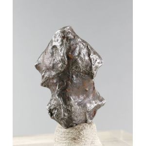 SIKHOTE-ALIN IRON METEORITE 3.9 GRAM FROM SIBERIA,RUSSIA WITH COA & BOX (© ROCKSHOP.CZ) | Buy at $28.78