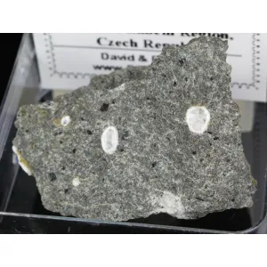 GISMONDINE-CA - DOBRNá NEAR DěčíN, CZECH REPUBLIC | 29 X 23 X 22 MM | BOX & LABEL | RARE (© ROCKSHOP.CZ) | Buy at $15