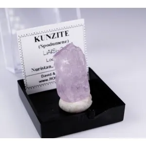 KUNZIT KRYSTAL - AFGHANISTáN | KRABIčKA S POPISKOU (© ROCKSHOP.CZ) | Buy at $15.95