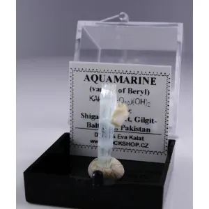 AQUAMARINE CRYSTAL 23 MM - 5.85 CT - SHIGAR VALLEY, PAKISTAN | PERKY BOX & LABEL (© ROCKSHOP.CZ) | Buy at $14.95