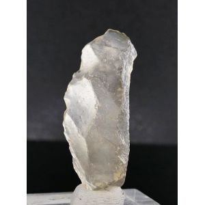 LIBYAN DESERT GLASS RAW SPECIMEN  6.8 GRAM | 38 X 16 X 14 MM | COA & BOX (© ROCKSHOP.CZ) | Buy at $85