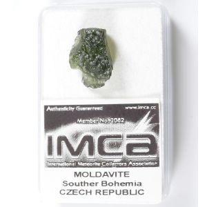NATURAL RAW MOLDAVITE SPECIMEN 1.51 GRAM | COA & BOX | CHIPPED (© ROCKSHOP.CZ) | Buy at $55