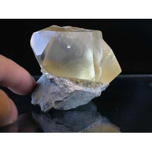 FINE YELLOW GEM CALCITE TWIN CRYSTALS  ON MATRIX - KAZAKHSTAN | 70 X 60 X 65 MM | 234 G |  ***TOP*** (© ROCKSHOP.CZ) | Buy at $420